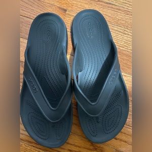 Unisex Iconic Crocs comfort flip flops